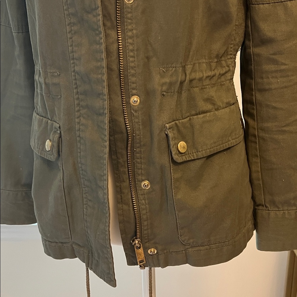Green Jacket - Picture 7 of 9